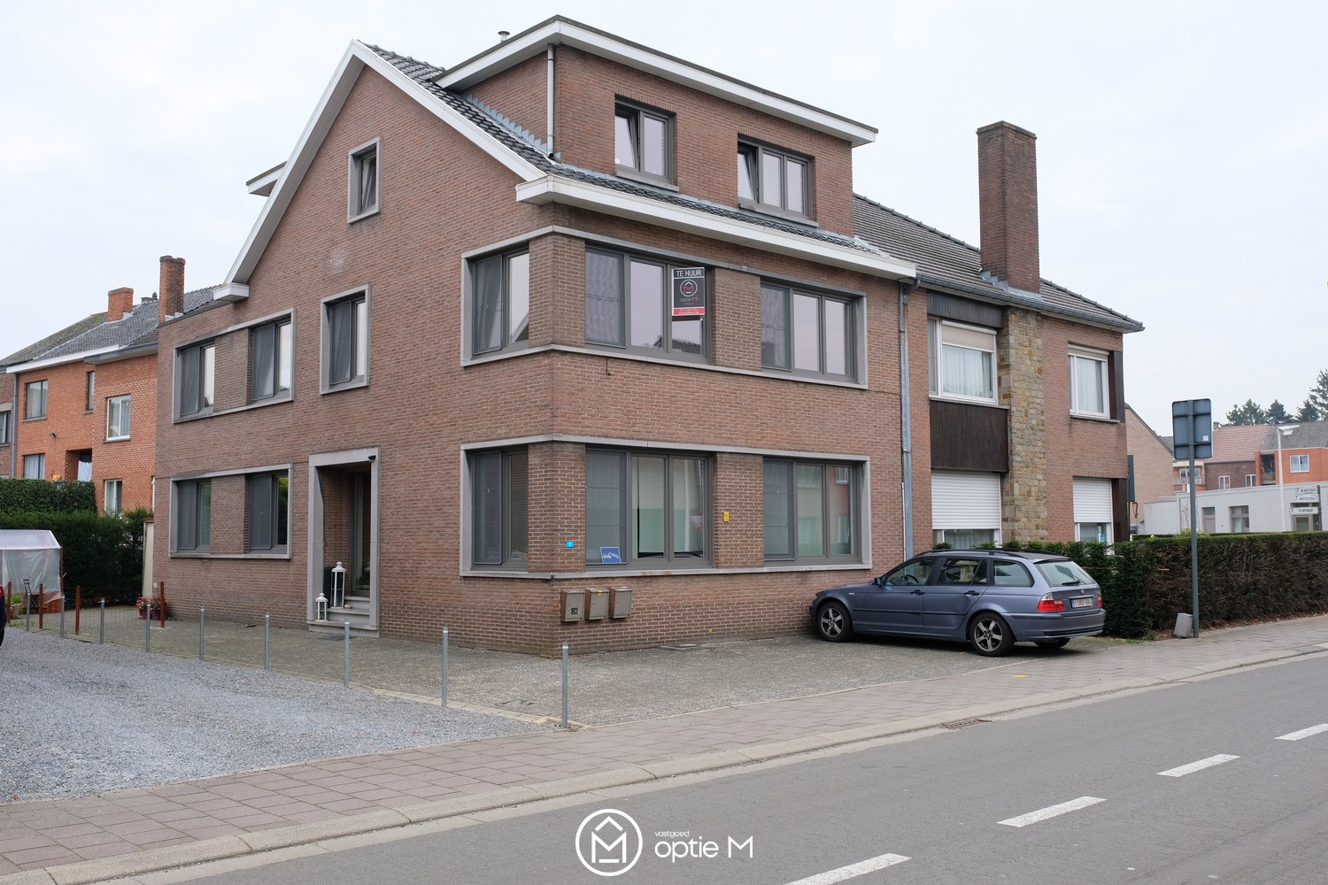 Appartement met autostandplaats in het centrum van Bilzen - foto 5
