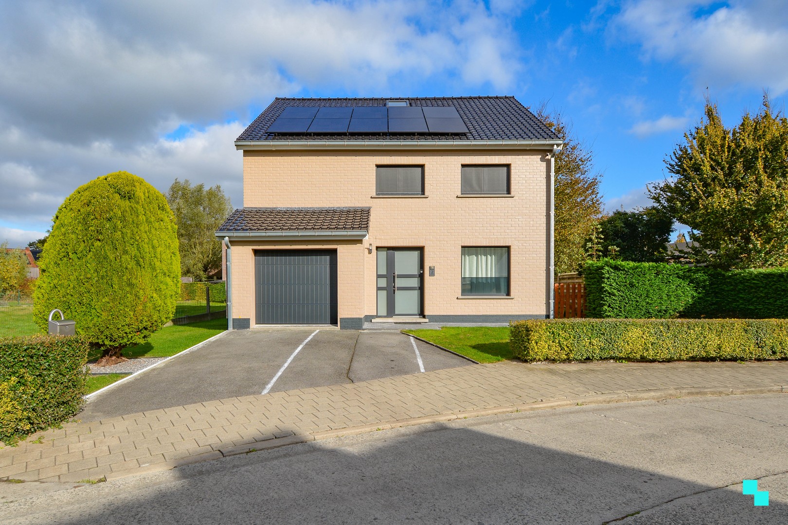 Instapklare woning op kindvriendelijke ligging te Hooglede - foto 1