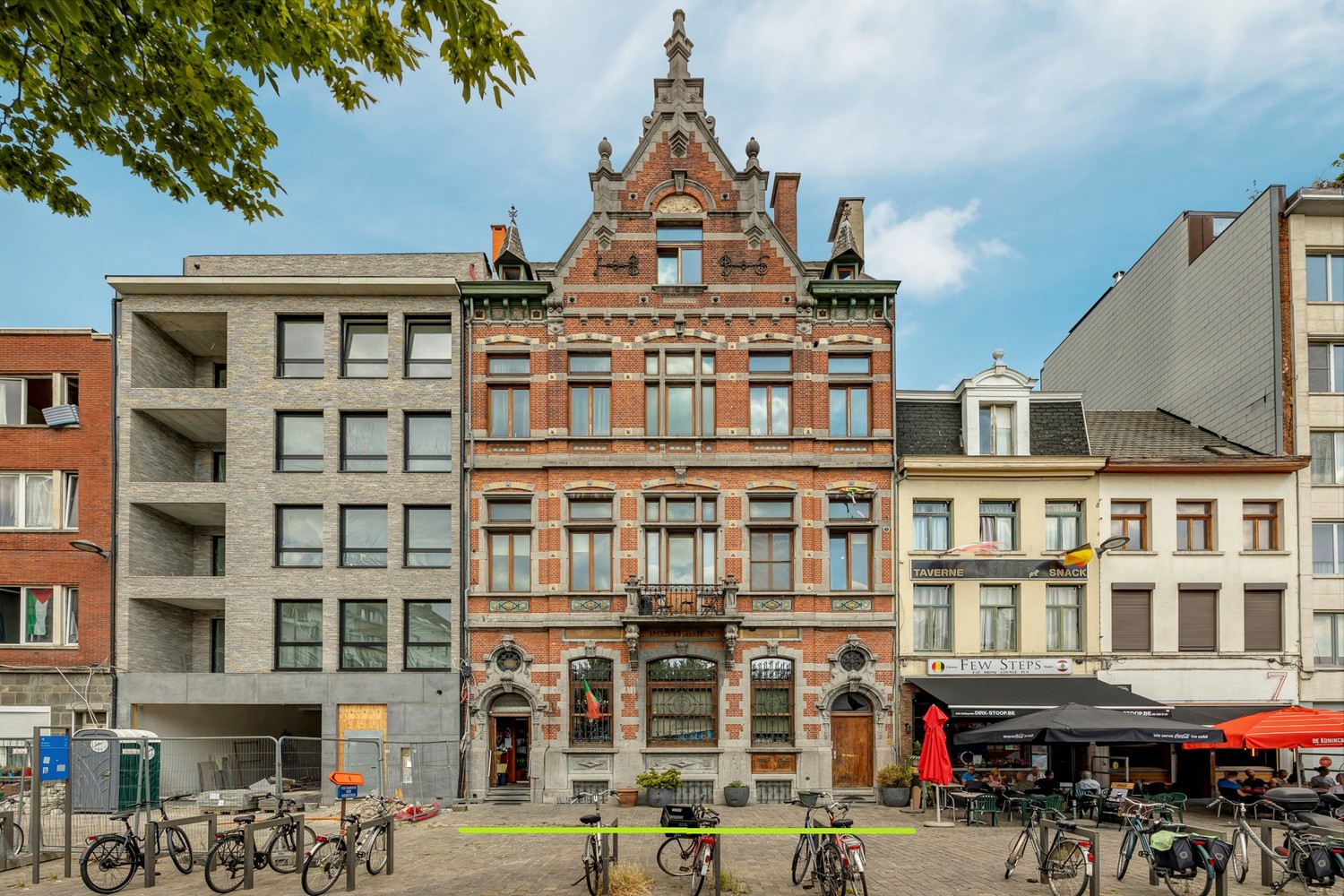 Prachtig en uniek vergunde opbrengsteigendom (BAR 6%) in historisch en gerenoveerd postgebouw te Antwerpen - foto 1