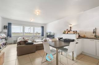 Lichtrijk appartement gelegen op de tweede verdieping van residentie 'Veenakker', gebouwd in 2004.Gelegen op een toplocatie nabij openbaar vervoer,...