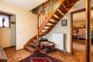 Deze te vernieuwen halfopen bebouwing is gelegen in de Kriekmoerstraat, op enkele minuten van het centrumv an Eeklo.LiggingDeze ligging is uitermate...