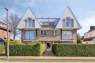 WILRIJK | ELSDONK : Riante villa-appartement van ca 200m² op toplocatie met 4 slaapkamers - 2 badkamers met uitzonderlijk veel lichtinval,...