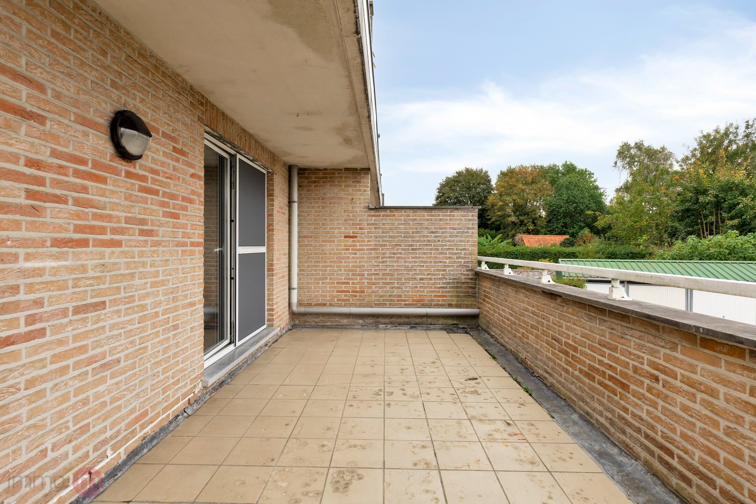 Goed gelegen appartement met 2 slaapkamers, terras en autostaanplaats - foto 4