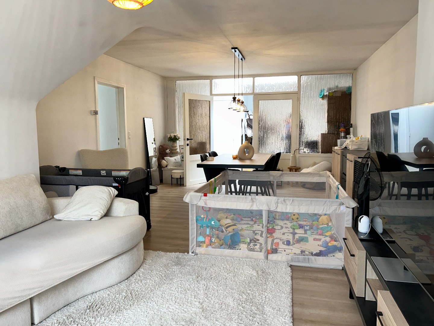 Ruim appartement met 2 slaapkamers en garage - foto 4