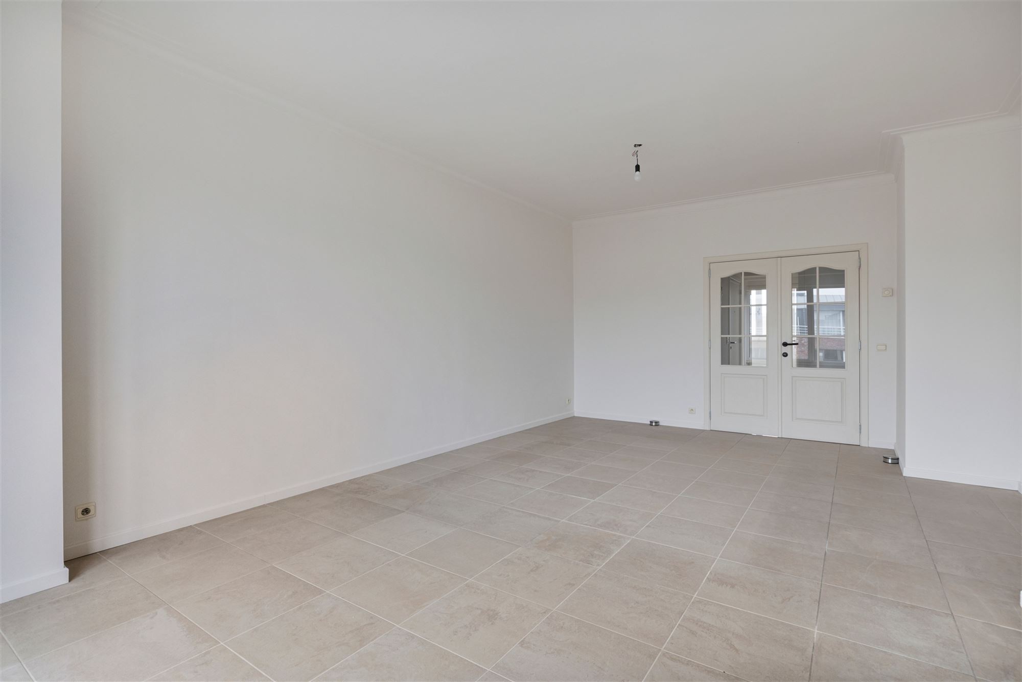 Lichtrijk appartement met terras vlakbij Harmoniepark - foto 5