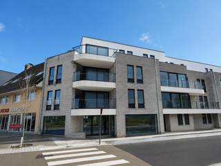 In de stijlvolle Residentie Gitspark bevindt zich op de 1e verdieping dit aangename en lichtrijke appartement.Indeling: inkomhal/nachthal, apart...