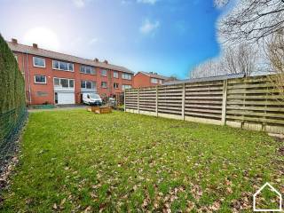 Deze toffe woning in Zonnebeke biedt 3 slaapkamers, EPC A en is asbestveilig. Kortom, een ideale investeringswoning of een perfecte...