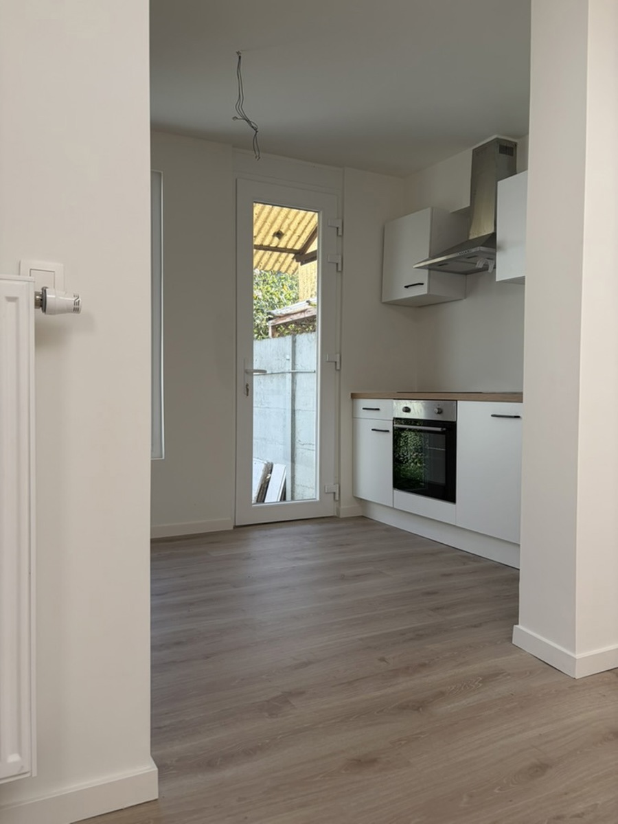 Een frisse start in een huis met karakter, tuin én garage! - foto 4