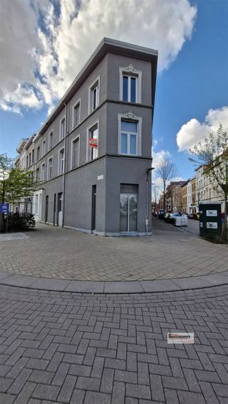 Gunstig gelegen appartement met 2 slaapkamers in centrum. Alle modern comfort aanwezig. Aangename ligging op kleine afstand van Centraal Station,...