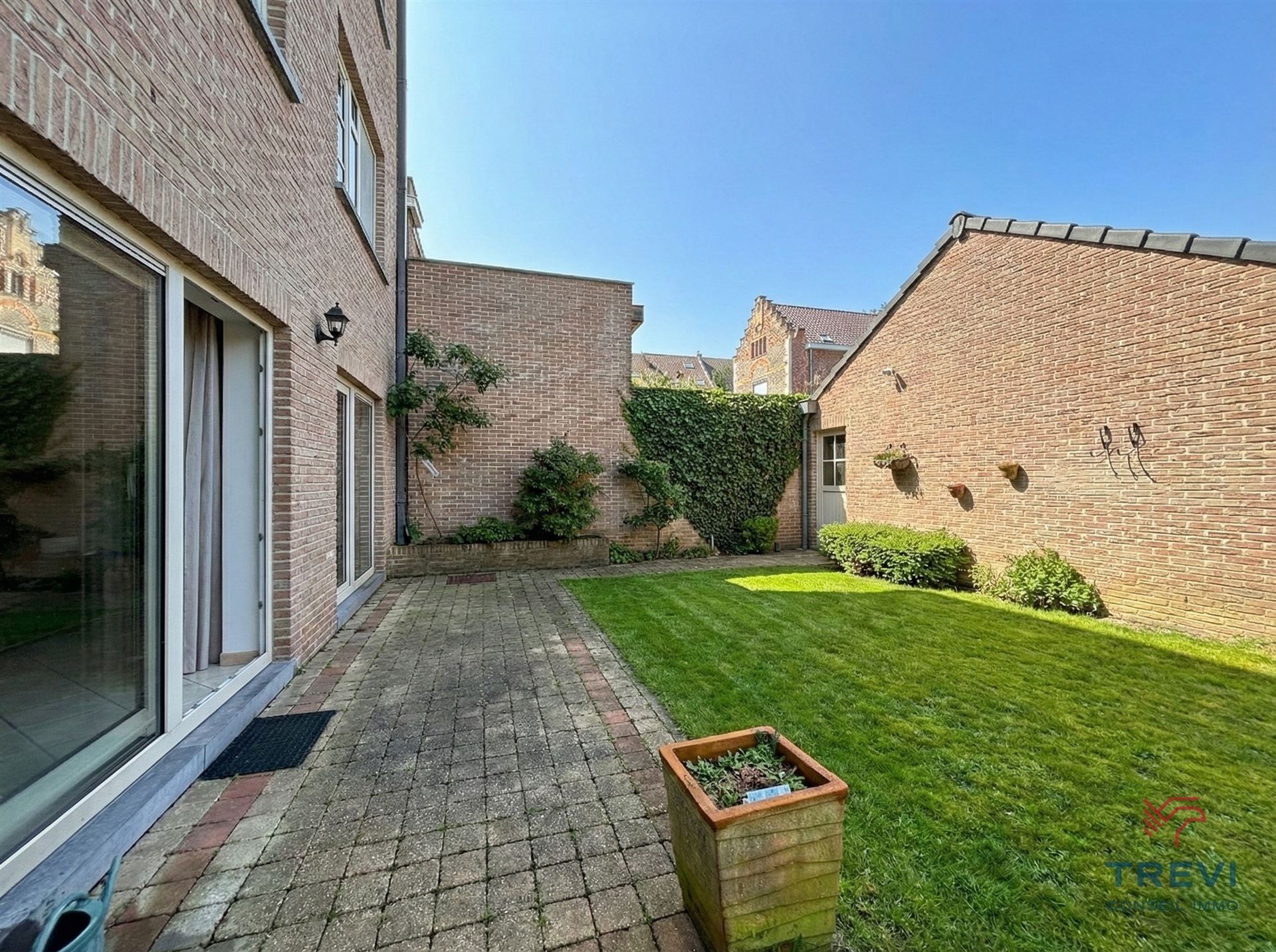 Magnifique rez-de-chaussée 2 ch avec jardin et garage - photo 2