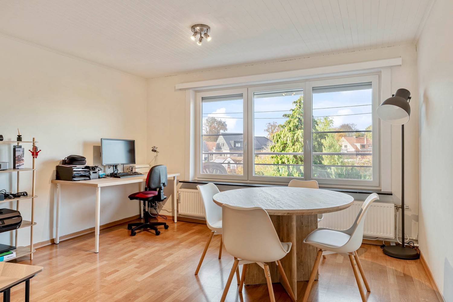 Instapklaar en goed gelegen twee-slaapkamerappartement met ruim terras en afzonderlijke garagebox te Wespelaar ! - foto 3