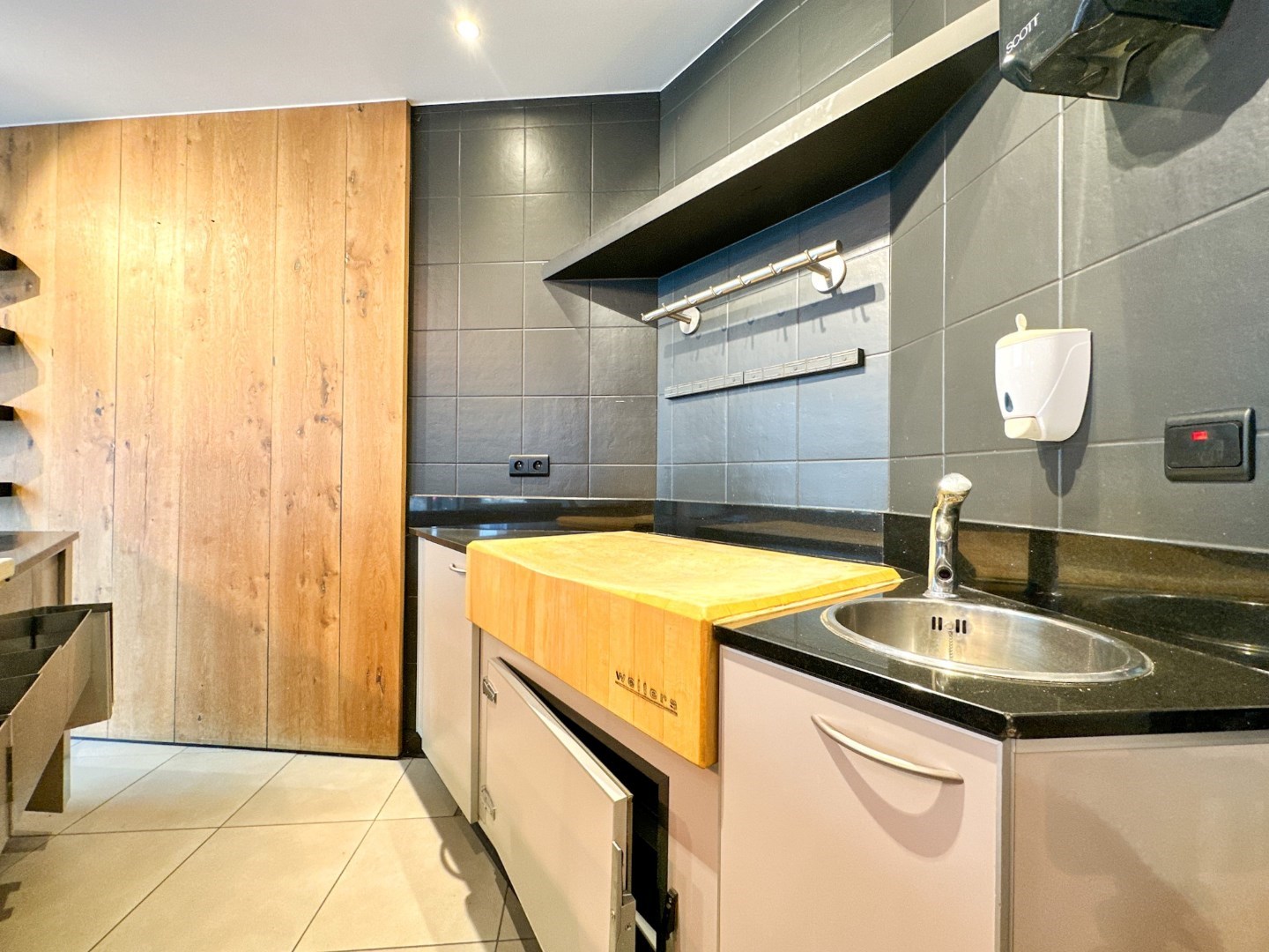 Handelpand met winkel, atelier en woonst, commerciële ligging, Torhout - foto 4