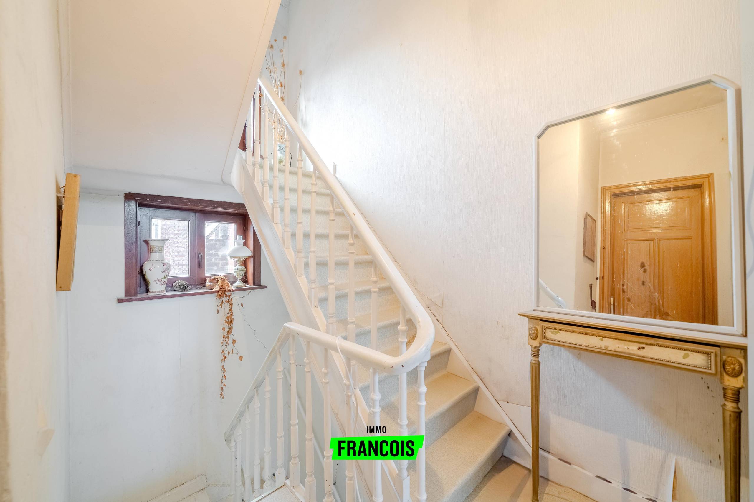 Ruime te renoveren stadwoning nabij station Ieper - foto 4