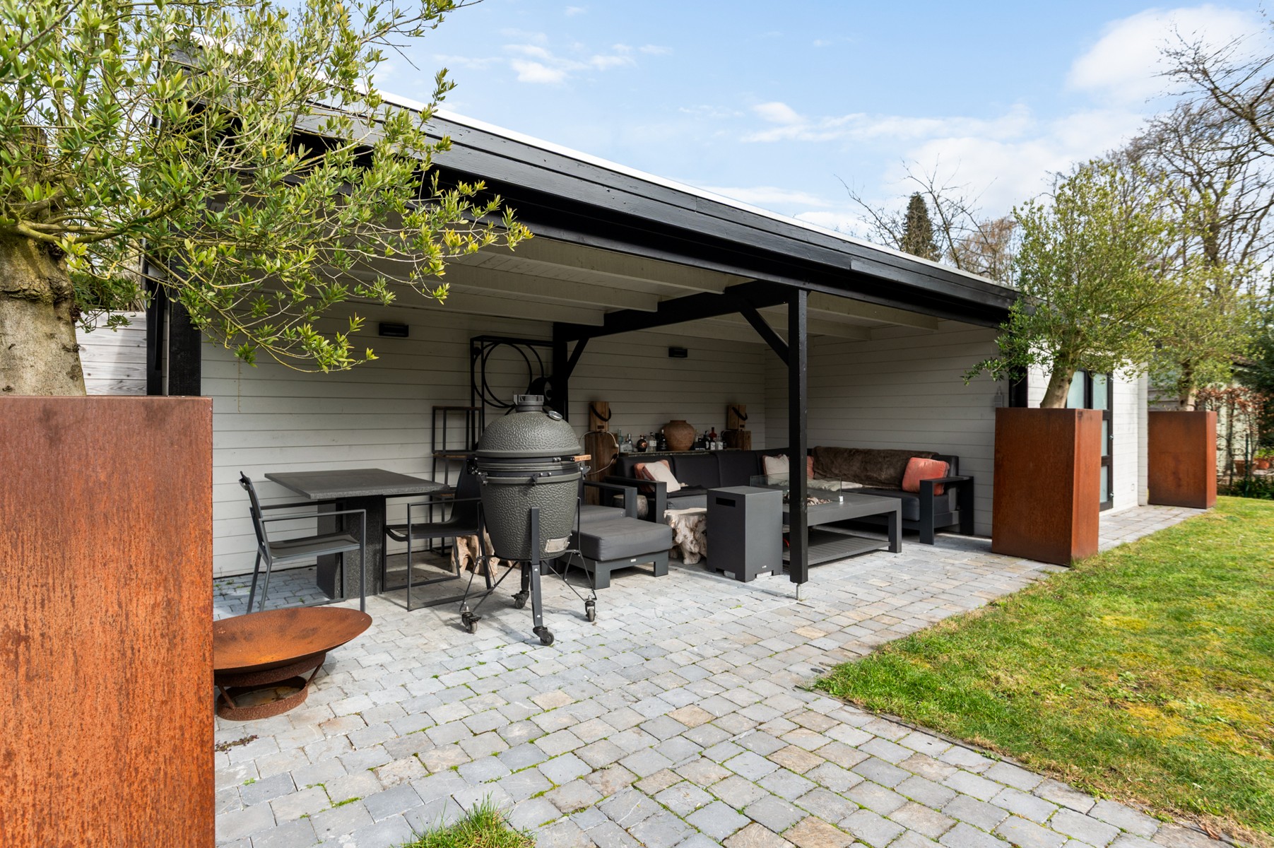 Uitstekend gelegen woning met dubbele garage - foto 4