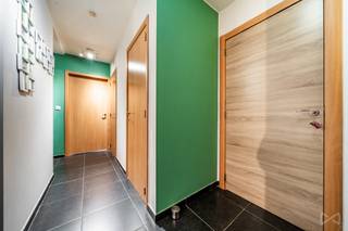 Lien vers notre site, plans, présentation complète :We Invest Huy vous présente ce superbe appartement de 2004 d'une superficie de 74 m² idéalement...