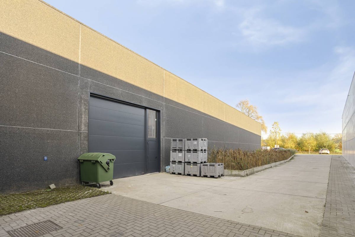 Industriële unit/ Magazijn (425 m²) te huur in Oostkamp - foto 3