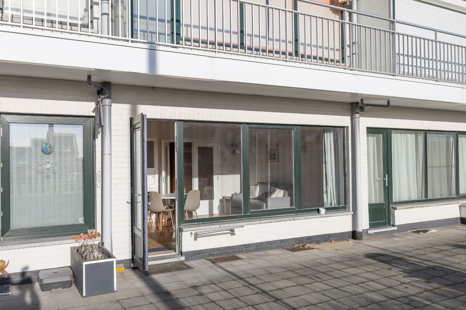 Instapklare studio met zuidgericht terras op topligging vlakbij de Zeedijk! - foto 3