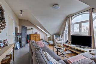 Are you looking for a move-in-ready apartment in an excellent location, ideal as an investment or for your own use? Then this well-maintained second-floor apartment, located at Terlicht 162 in Haaltert, is definitely worth a visit.

The apartment features a spacious and bright living area with an open, fully equipped kitchen, offering a pleasant and practical layout. In addition, there are two full-sized bedrooms, a well-maintained bathroom, and all the comforts you need to move in and live carefree right away.

The apartment also comes with a **private parking space** in front of the building, included in the sale. The apartment is currently rented out, allowing you, as an investor, to immediately enjoy an attractive return on your investment.

**Highlights:**

* Move-in ready and currently rented out;
* Two full-sized bedrooms;
* Bright living space with open kitchen;
* Well-maintained bathroom;
* Private parking space included;
* Located on the second floor;
* Central location near shops, schools, public transportation, and major thoroughfares;
* Ideal as an investment or for owner-occupancy.

Seize this opportunity and discover for yourself the advantages of this well-maintained apartment.

More info: laura@immoaccenta.be