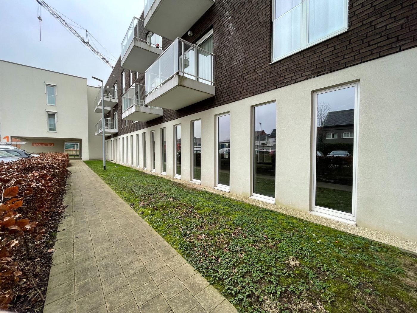 360 m² kantoor met uitstekende zichtlocatie nabij de R0 - photo 2