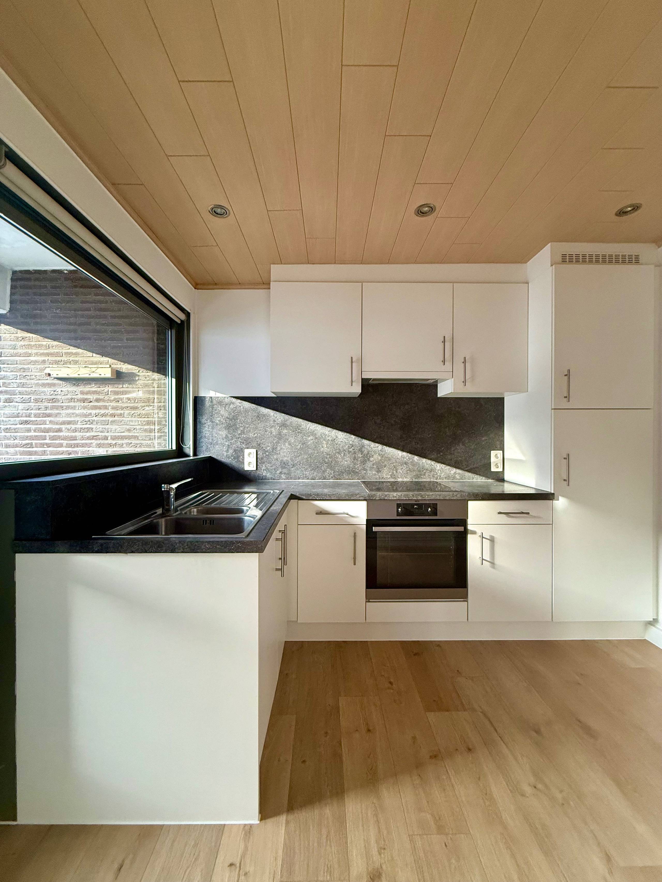 Apartment for sale in Zwijndrecht with 3 bedrooms - photo 3