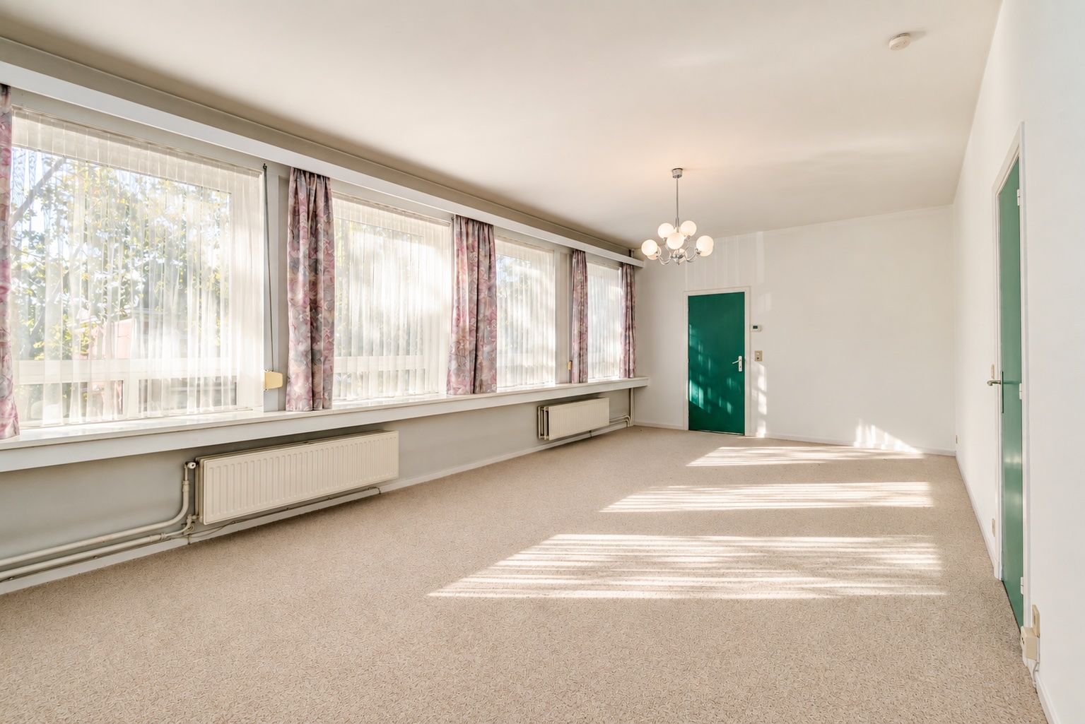 Lichtrijk appartement in Pulhof met garagebox en oprit - foto 5