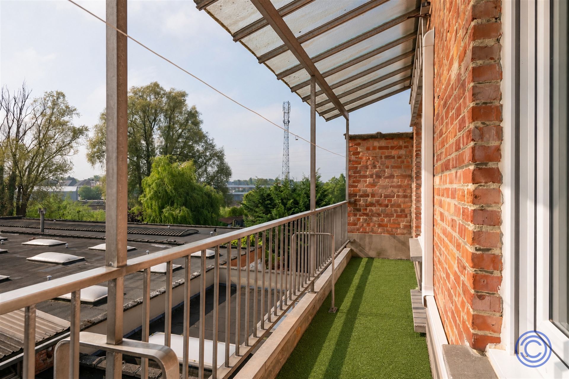 Gerenoveerd 2-slpk appartement met zonnig terras! - foto 4