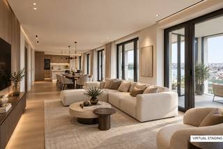 <p><strong>Interesse?</strong> Plan zelf online je bezoek in via onze digitale agenda via www.copandi.be of neem contact op met <strong>ivory@copandi.be</strong> of via <strong>+32 15 79 05 50</strong>. Alle relevante keuringen en wettelijke attesten kan u downloaden via onze website.</p><p></p><p><strong>Exclusief nieuwbouwappartement met panoramisch uitzicht – 19e verdieping, Nieuw Zuid, Antwerpen</strong></p><p></p><p>Dit exclusieve nieuwbouwappartement (2024), gelegen in het prestigieuze Nieuw Zuid, combineert hedendaagse luxe met stedelijke charme. Het gebouw is ontworpen door de gerenommeerde architect Max Dudler en bevindt zich op wandelafstand van de Gedempte Zuiderdokken, het Museum voor Schone Kunsten, de Marnixplaats en tal van trendy restaurants en cafés. Hier beleeft u het beste dat Antwerpen te bieden heeft.</p><p></p><p>Op de 19e verdieping geniet dit lichtrijke appartement van een panoramisch uitzicht over de stad en de Schelde, met zicht op iconische monumenten zoals de Onze-Lieve-Vrouwekathedraal, het Centraal Station, het Havenhuis, het Museum voor Schone Kunsten en het Justitiepaleis. Grote raampartijen zorgen voor een overvloed aan natuurlijk licht, wat de ruimtes een open en luchtige sfeer geeft. Met een woonoppervlakte van bijna 166 m² en een ruim terras van 30 m² en 2 overdekte winterterrassen van 20 m², gaat het hier om een uniek aanbod dat dag en nacht weet te imponeren.</p><p></p><p>Het appartement wordt casco+ en in de huidige staat verkocht. Hierdoor krijgt u als koper de vrijheid om de verdere inrichting en afwerking volledig naar eigen smaak, woonwensen en voorkeuren te realiseren.</p><p></p><p>Bovendien gaat het om een energiezuinig appartement met EPB-label A, volledig conform de huidige normen. De elektriciteit is conform, overal is vloerverwarming voorzien, er is een performant ventilatiesysteem D+, en in zowel de woonkamer als de masterbedroom zijn reeds de leidingen voorzien voor een aircosysteem. Dankzij deze moderne technieken geniet u van een optimaal wooncomfort met een minimale ecologische voetafdruk.</p><p></p><p>De prijs is inclusief twee kelderbergingen, beide voorzien van een stopcontact.</p><p>Daarnaast kunnen twee autostaanplaatsen met elektrische laadpunten afzonderlijk worden aangekocht.</p><p></p><p><strong>INDELING:</strong></p><p></p><p>De inkomhal (4 m²) geeft toegang tot een gastentoilet (1 m²). De ruime living met open keuken (68 m²) vormt het hart van het appartement en baadt in natuurlijk licht dankzij de grote raampartijen. Het appartement beschikt momenteel over twee slaapkamers (15 m² en 10 m²), een badkamer van 7 m² en een tweede badkamer van 5 m².</p><p></p><p>Dankzij de royale oppervlakte van de leefruimte bestaat bovendien de mogelijkheid om, mits aanpassing van de huidige indeling, een derde slaapkamer te creëren. Dit biedt extra flexibiliteit voor wie nood heeft aan een bijkomende slaapkamer, bureau- of logeerruimte.</p><p>Uniek zijn de drie terrassen van respectievelijk 25 m², 9 m² en 9 m². Samen bieden ze een ruime buitenbeleving met een van de mooiste uitzichten van Antwerpen.</p><p></p><p>Dit appartement is een absolute buitenkans voor wie op zoek is naar een combinatie van luxe, ruimte, flexibiliteit, energiezuinigheid en een onovertroffen uitzicht in het hart van Antwerpen.</p><p></p><p>✅ Exclusief appartement op de 19e verdieping</p><p>✅ Ontworpen door toparchitect Max Dudler</p><p>✅ Topligging in Nieuw Zuid, op wandelafstand van cultuur, horeca en recreatie</p><p>✅ Adembenemend panoramisch zicht op de Schelde en de Antwerpse skyline</p><p>✅ Wordt casco+ en in de huidige staat verkocht</p><p>✅ Vrijheid om het appartement volledig naar eigen smaak en wensen verder af te werken</p><p>✅ Twee tot drie slaapkamers en twee badkamers</p><p>✅ Royale en lichtrijke leefruimte (68 m²)</p><p>✅ Drie terrassen met samen 43 m² buitenruimte</p><p>✅ Energiezuinig (EPB A) met vloerverwarming en ventilatiesysteem D+</p><p>✅ Voorzieningen voor airco en conforme elektriciteit</p><p>✅ Inclusief 2 kelderbergingen met stopcontact</p><p>✅ 2 autostaanplaatsen met laadpunten afzonderlijk aan te kopen</p>
