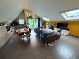 --- NIEUW --- Prachtig gelegen 1-slaapkamerappartement met autostaanplaats, terras én tuin!👉 BEZOEKMOMENT MAANDAG 01/06! U kan de online kalender...