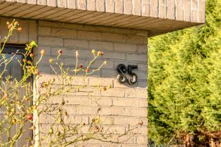 Welkom in de Constant Van Goeystraat, gelegen vlakbij het centrum van Zwijndrecht en op wandelafstand van openbaar vervoer.Dit rustig gelegen...