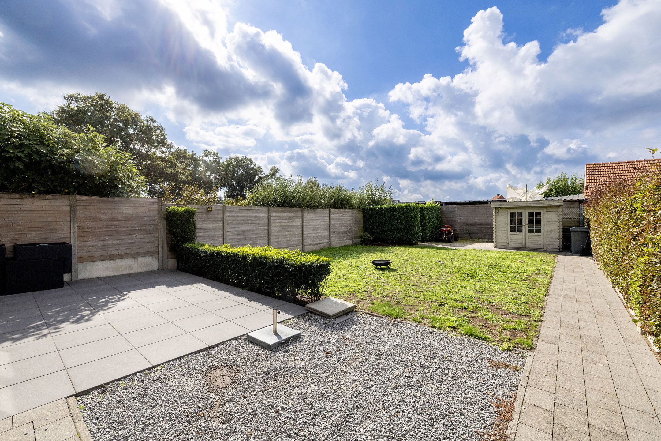 Recente woning met 3 slaapkamers, carport en tuin - foto 5