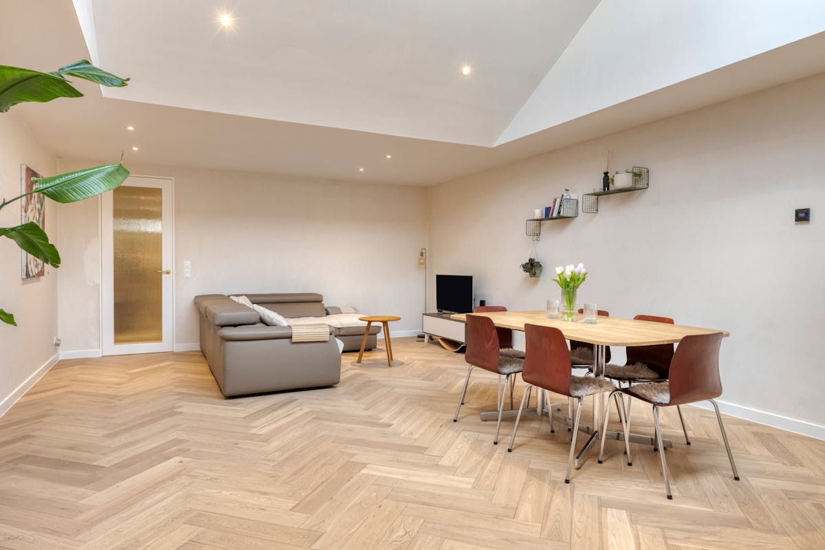 Volledig gerenoveerde woning met garage in Heule - foto 5