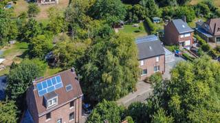 Een uitzonderlijk gelegen villabouwgrond van 9a 61ca !<br /><br />Perceeloppervlakte: 9a 61ca<br />Bestemming: 1 ééngezinswoning (open bebouwing) <br />Oriëntatie tuin: Oostelijk<br />Bouwdiepte: 15,00m gelijkvloers / 12,00m verdieping<br /><br />Stedenbouwkundige inlichtingen in aanvraag.