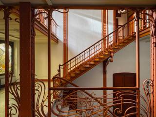 Located in the heart of the lively Saint-Gilles district, close to Place Stéphanie and Boulevard de Waterloo, this remarkable triplex apartment...