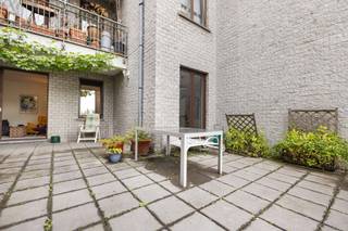 Located in Keyenveld Street, in one of the most sought-after areas of Ixelles, this apartment of approximately 72 sqm offers the perfect...