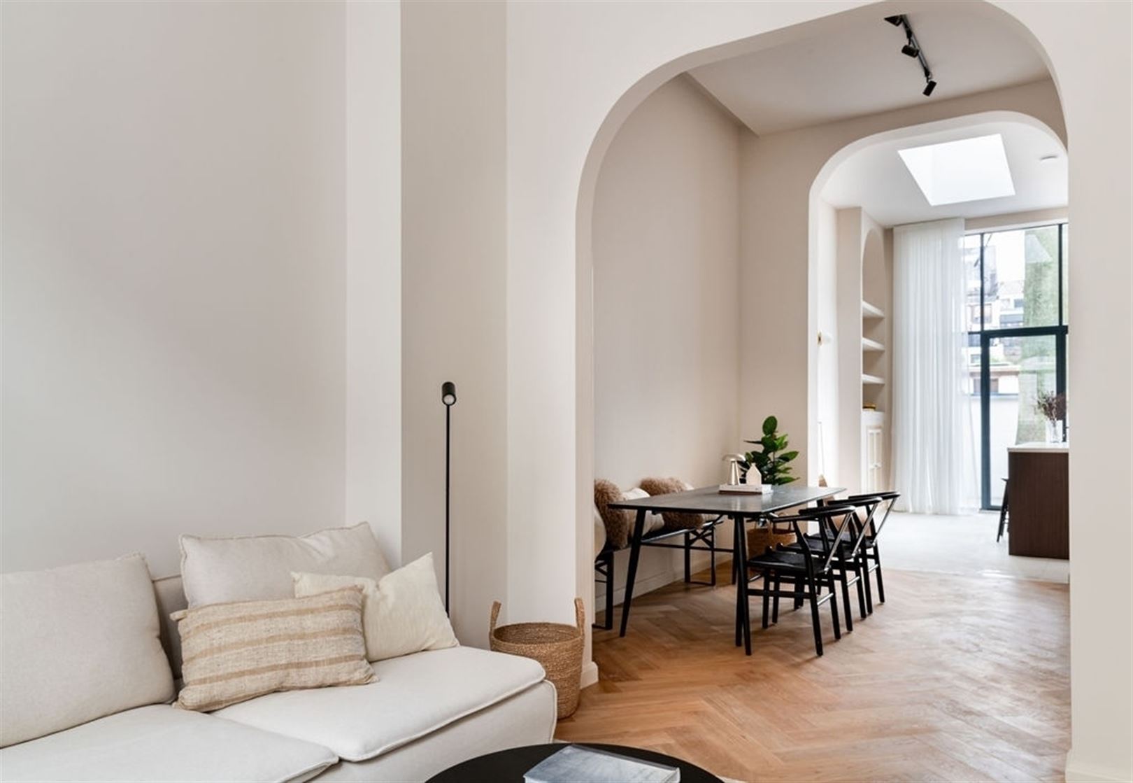 Stijlvol gerenoveerde herenwoning in de Harmoniewijk - foto 1