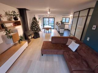 Instapklare woning met 5 slaapkamers, garage en grote tuin op toplocatie in Brasschaat.Deze verzorgde, instapklare woning is ideaal gelegen in een...