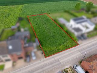 In hartje Baaigem treffen we dit uitzonderlijk perceel bouwgrond voor een open bebouwing.Het perceel heeft een totale oppervlakte van 1.153 m², een...
