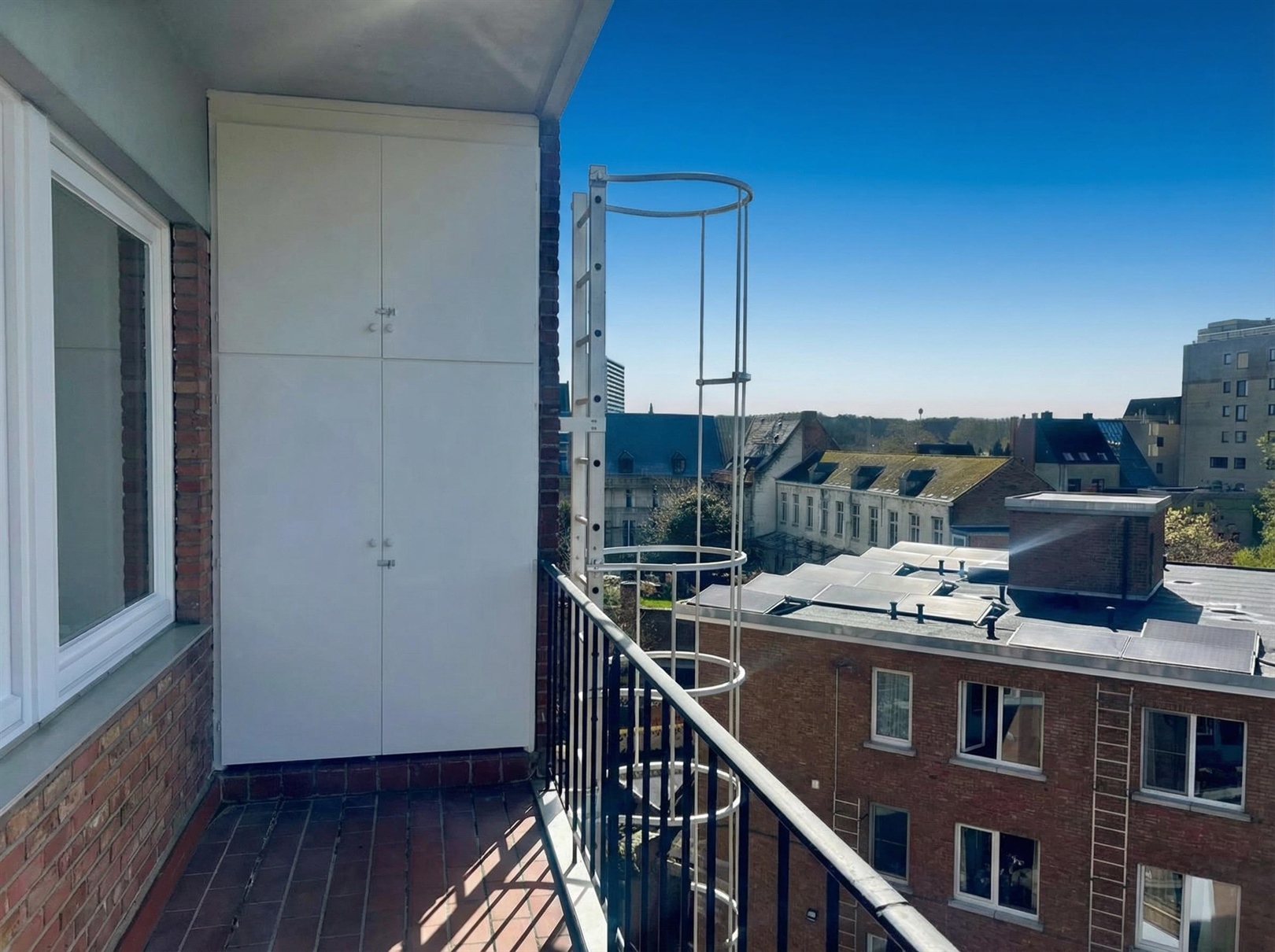 OPEN DEUR Zat. 25/4  Flat met terras op unieke ligging te huur  - foto 4