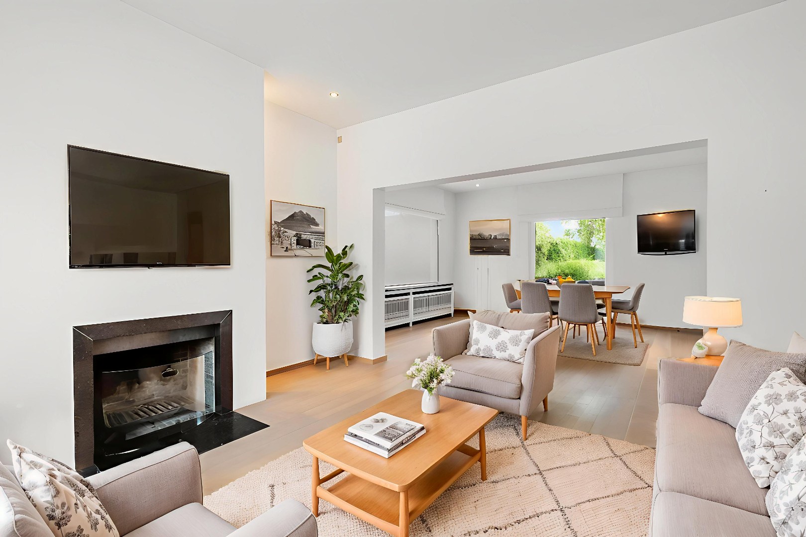 Maison avec espace de bureau séparé, jardin ensoleillé, garage et abri de voiture à Houthulst. - photo 1