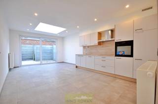 Dit recent gerenoveerde appartement is uitstekend gelegen op wandelafstand van het bruisende stadscentrum, shopping plaza en tal van...