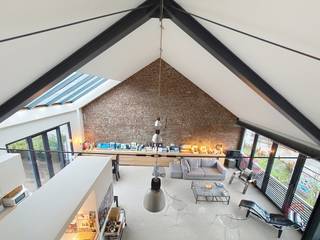 UCCLE – near Calvoet station, between Stalle and Keyenbempt, close to transport links, shops and several small parks, in a gated community, a...