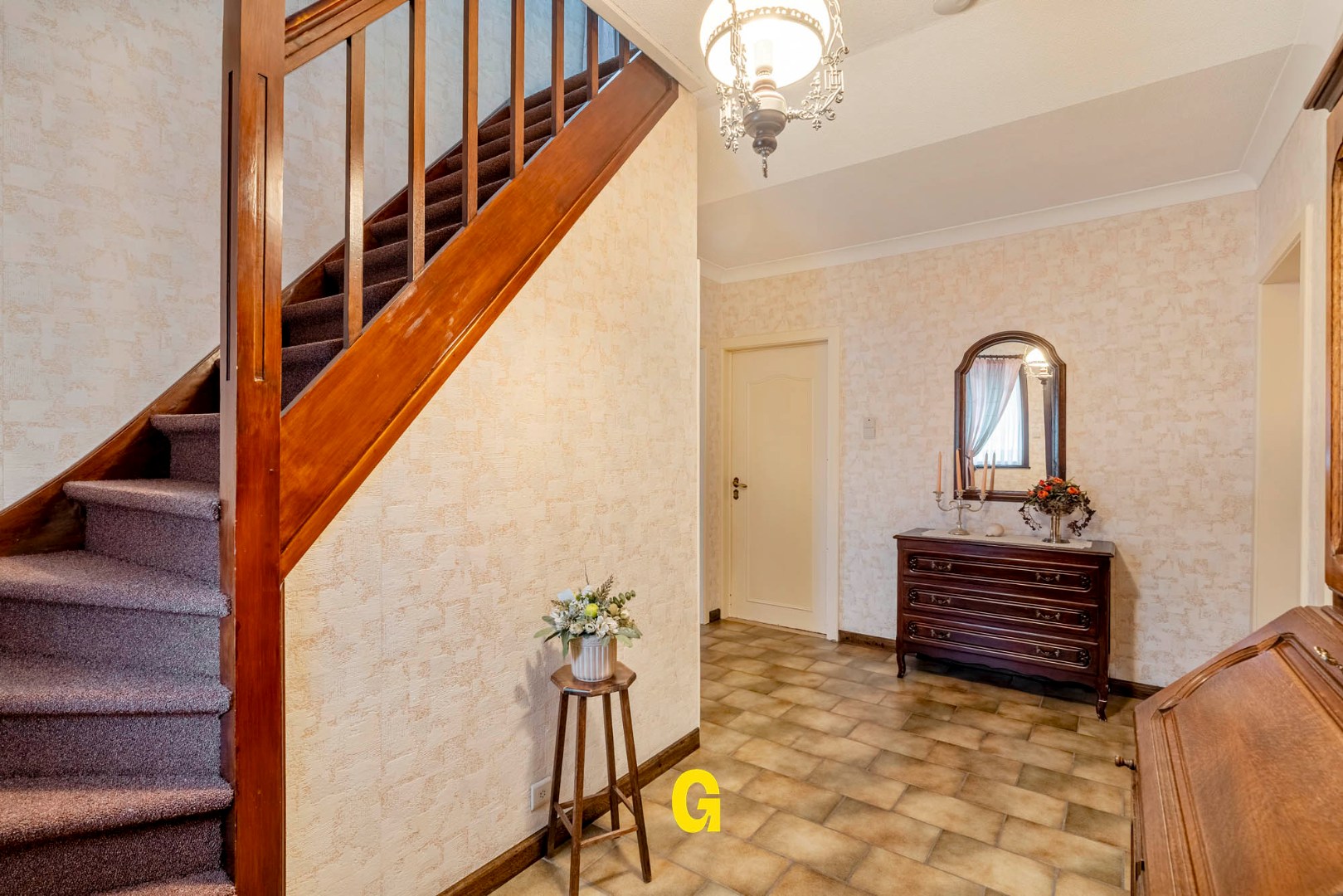 Te renoveren vrijstaande woning met 4 à 5 slaapkamers en tuintje, vlak bij het centrum van Hoeselt - foto 5