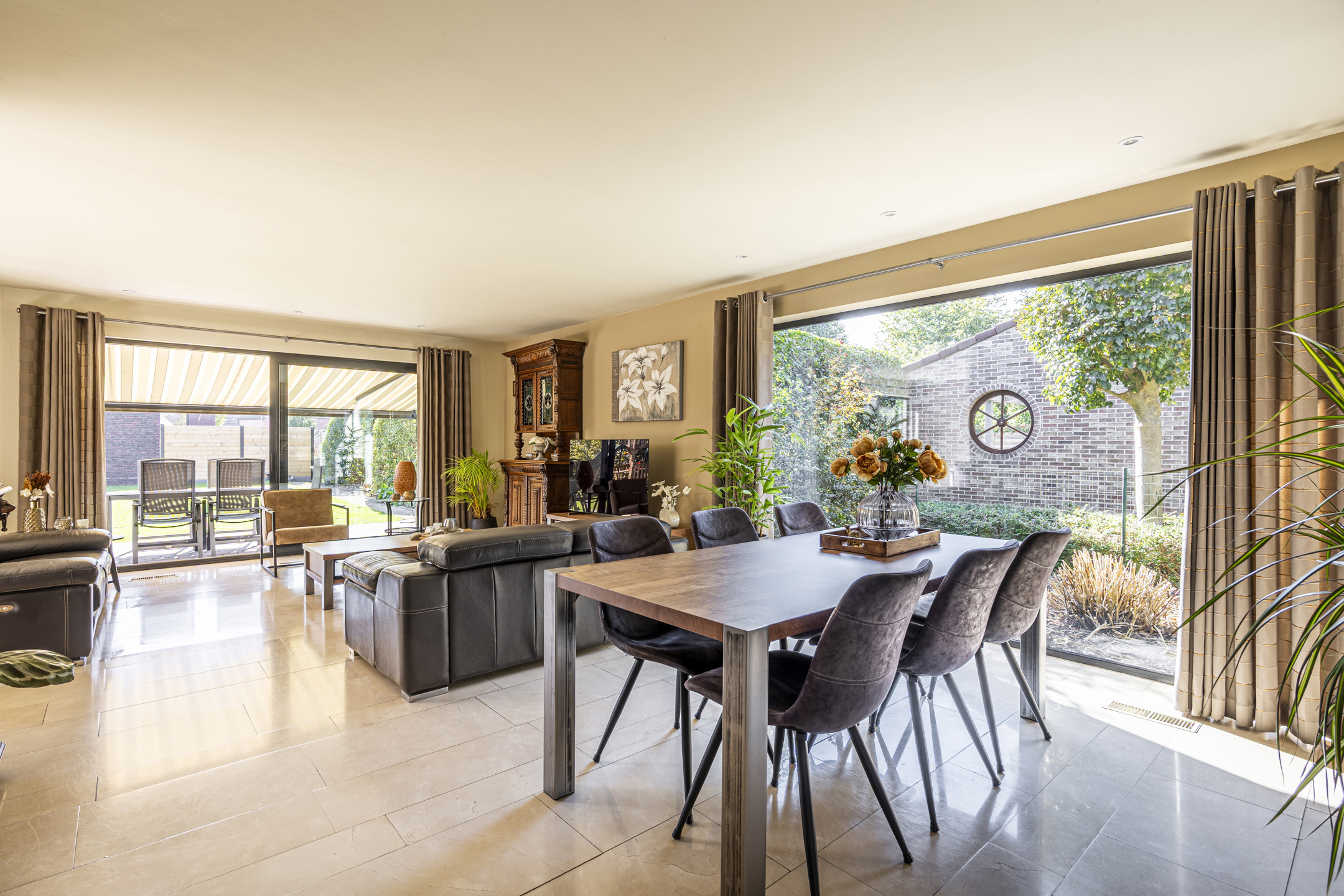 Goed onderhouden vrijstaande woning op 600 m² grond. - foto 4