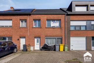 Deze instapklare woning combineert comfort en ruimte met een uitstekende bereikbaarheid. Dankzij de ligging langs een belangrijke...