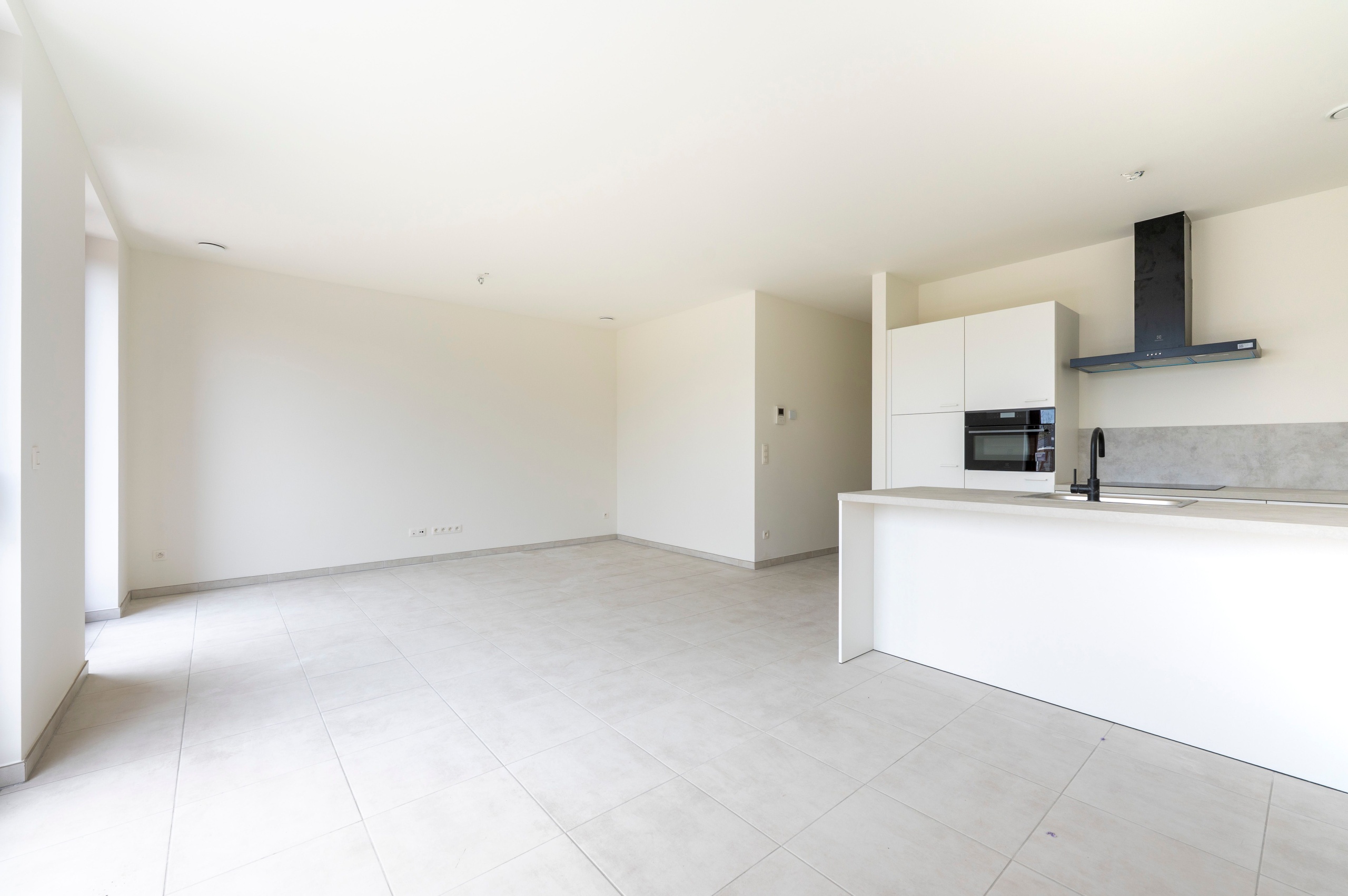 Apartment for rent in Brasschaat with 2 bedrooms - photo 2