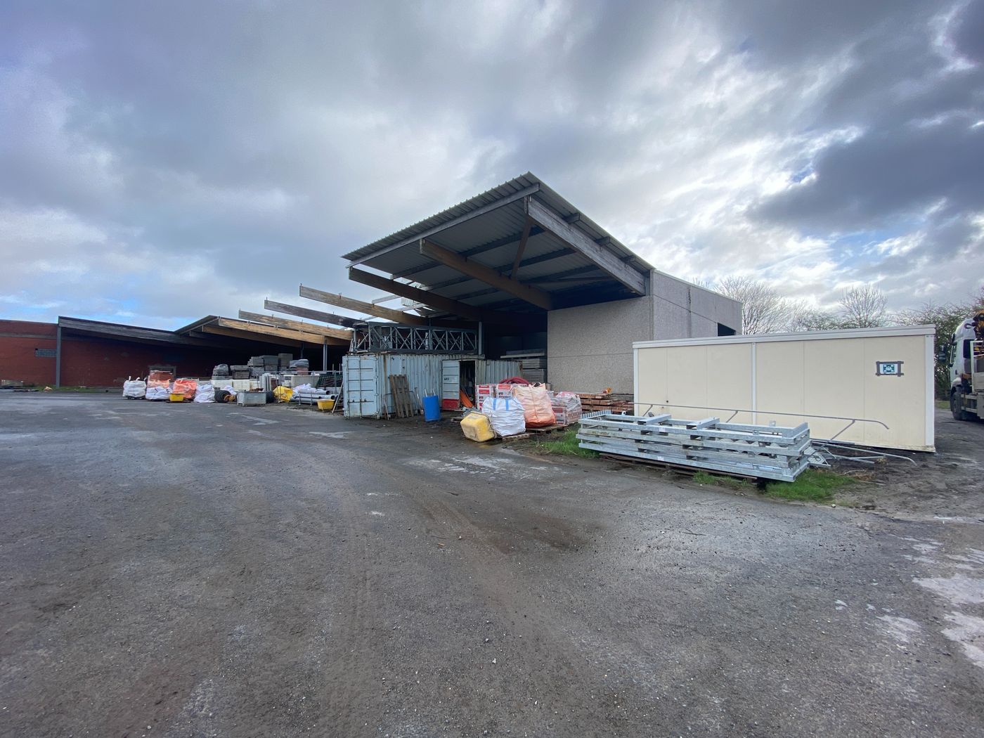 1.675 m² overdekte buitenopslag te huur op 4.500 m² verharde buitenruimte - foto 5