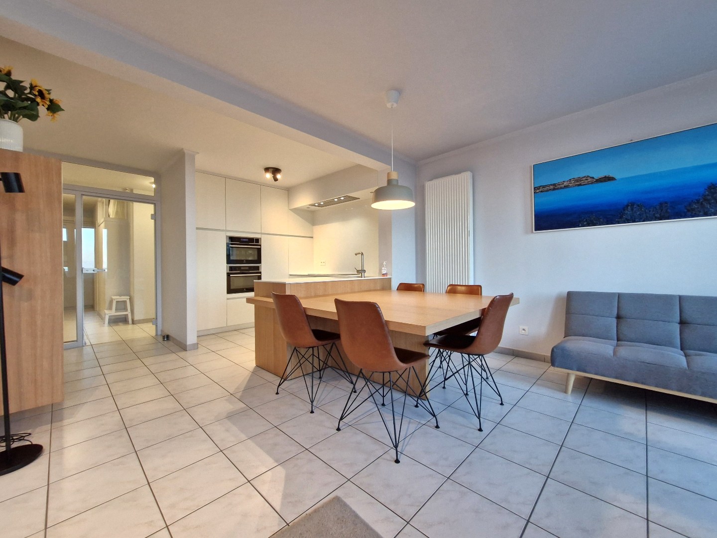 Spacious ground floor apartment on the seafront with open view. - photo 3