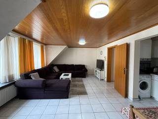 Comfortabel appartement met 2 slaapkamers, terras en autostaanplaats.
