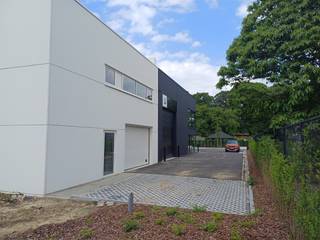  In the SME  Business Park Kardinaal in Kortenberg, 2 concierge houses linked to an SME unit each are put up for sale. Ideal for those wishing to...