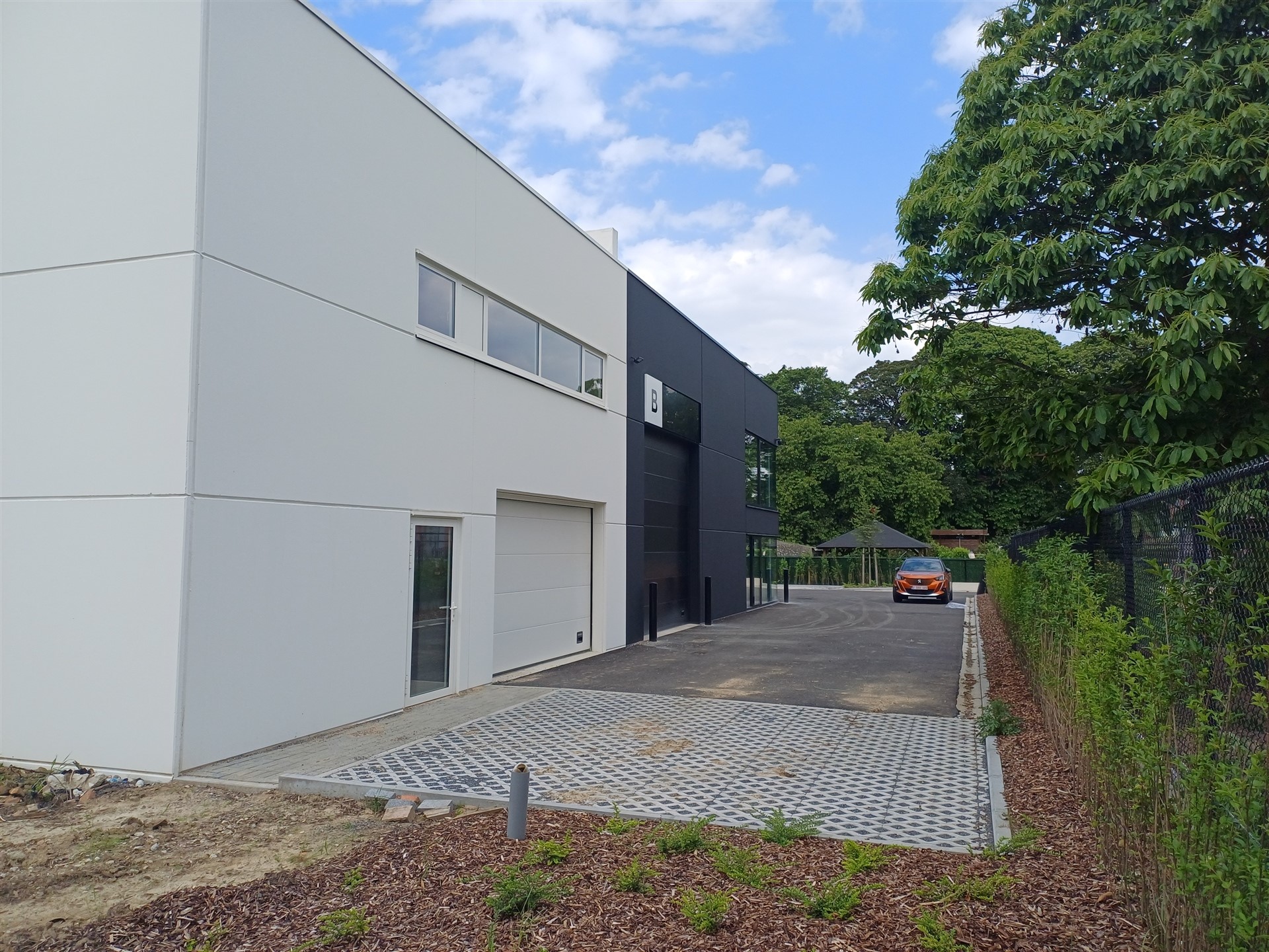 Storage + new residential construction - photo 3